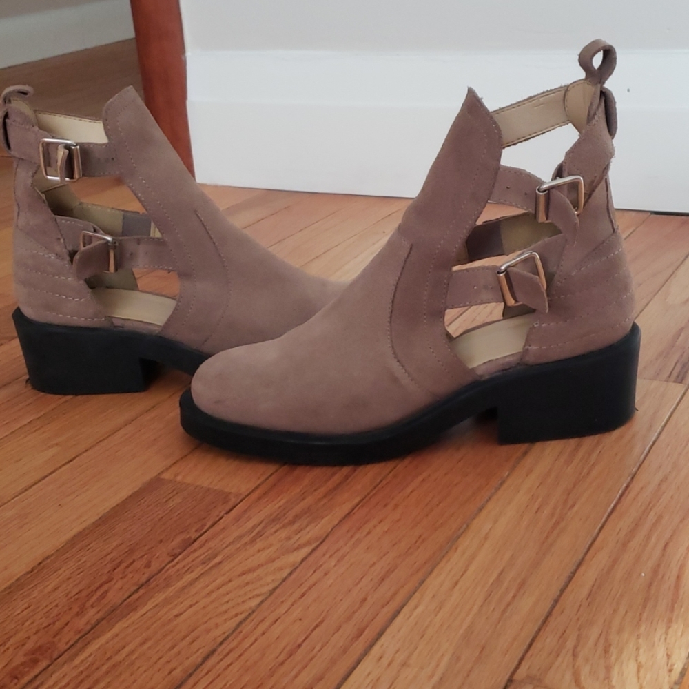 Zara suade open boots